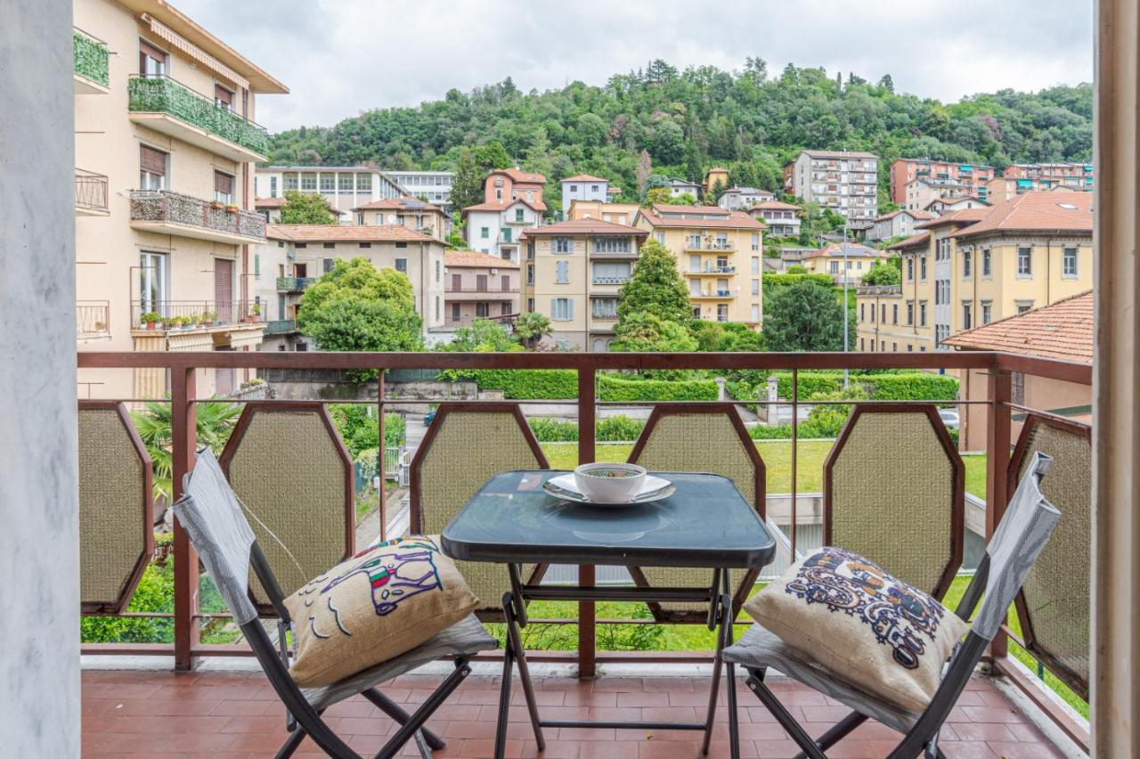 Lovely & Quiet Apartment - With Balcony & Parking Комо Экстерьер фото